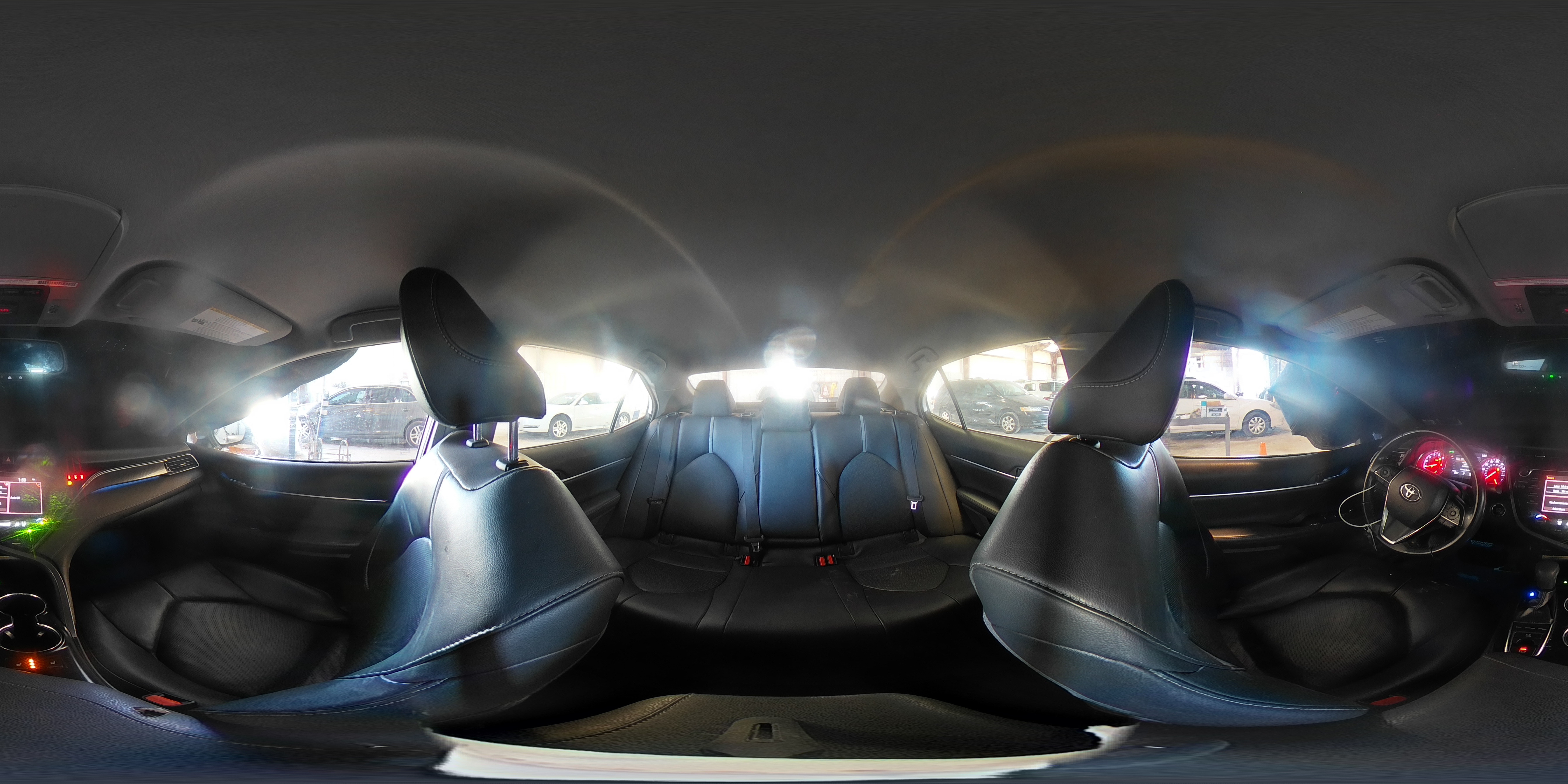 2019 Toyota Camry - Image 15