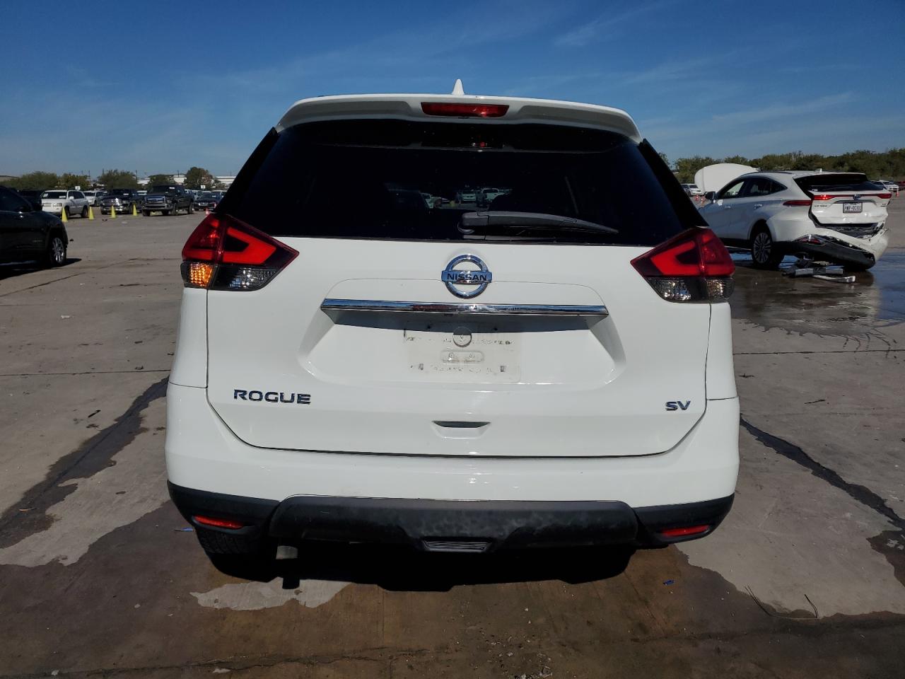 2017 Nissan Rogue S VIN: KNMAT2MT7HP548432 Lot: 80082364