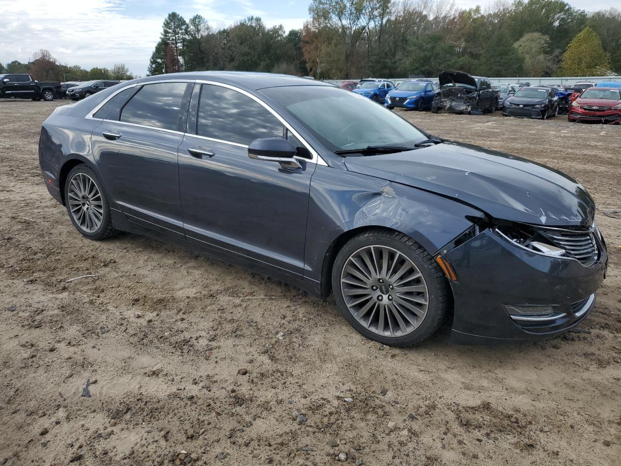 2013 Lincoln MKZ - Image 4