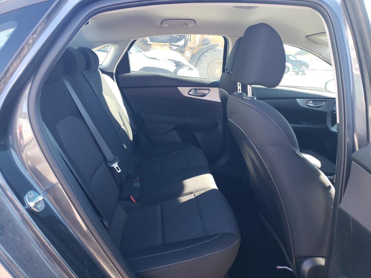 2022 Kia Forte - Image 10