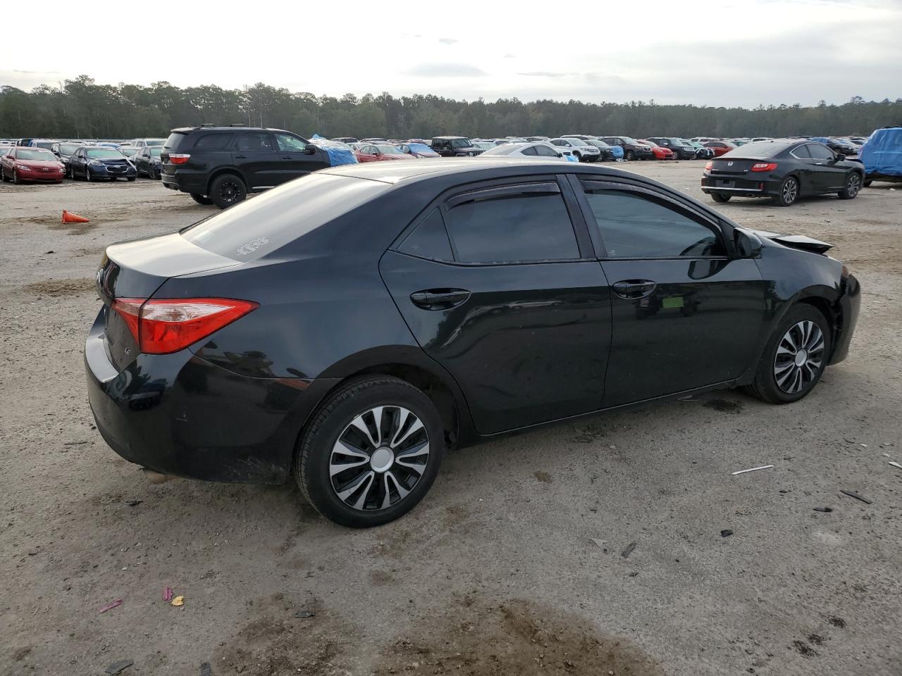 VIN 2T1BURHE6JC987549 2018 TOYOTA COROLLA no.3