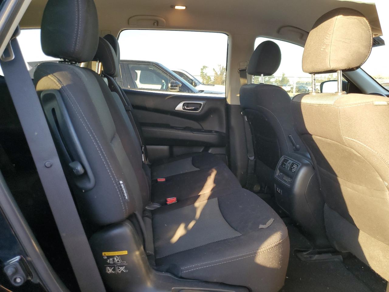 2020 Nissan Pathfinder - Image 11