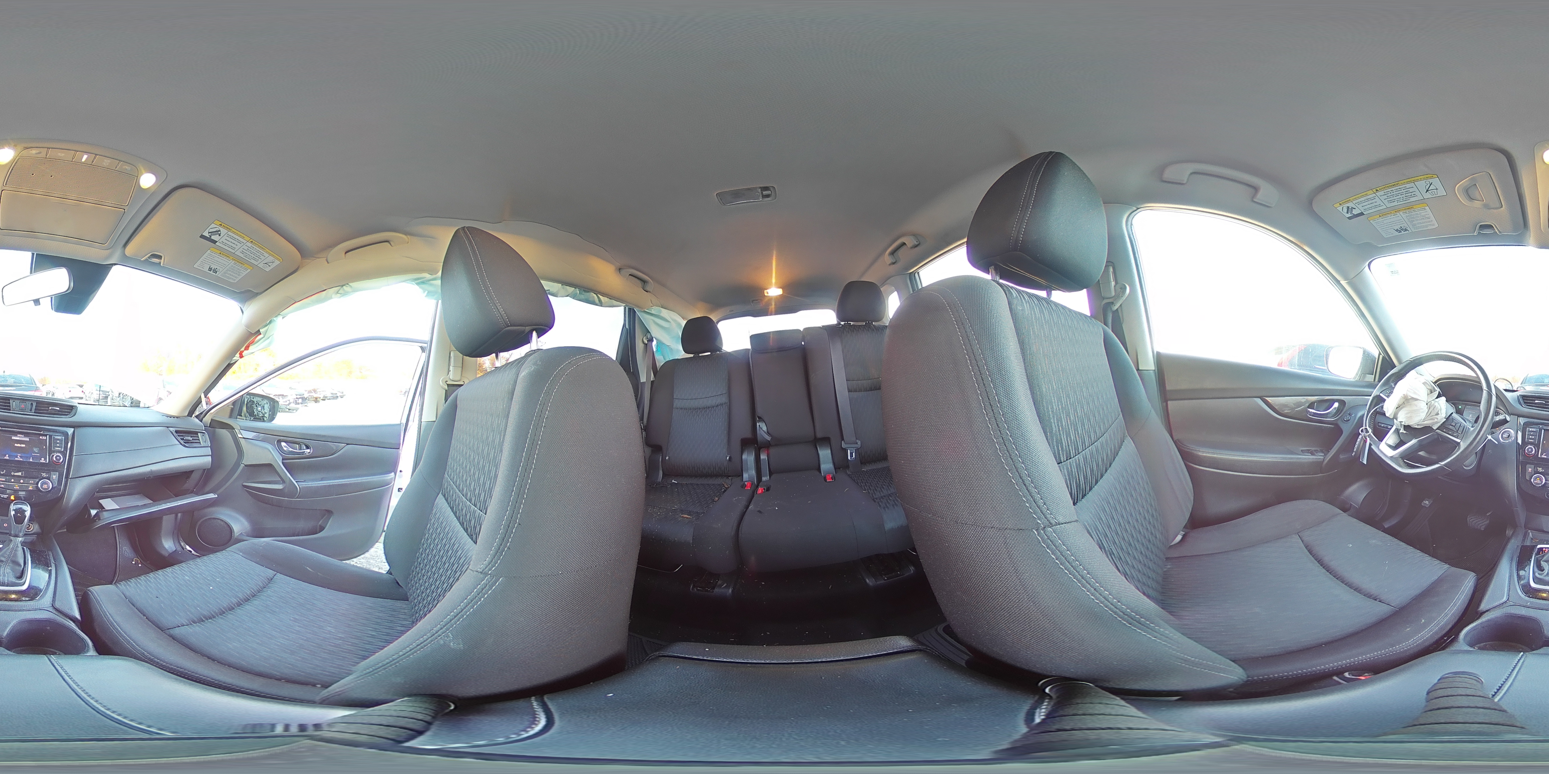 2019 Nissan Rogue - Image 14