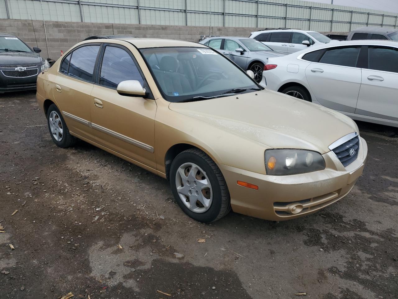 2004 Hyundai Elantra - Image 4
