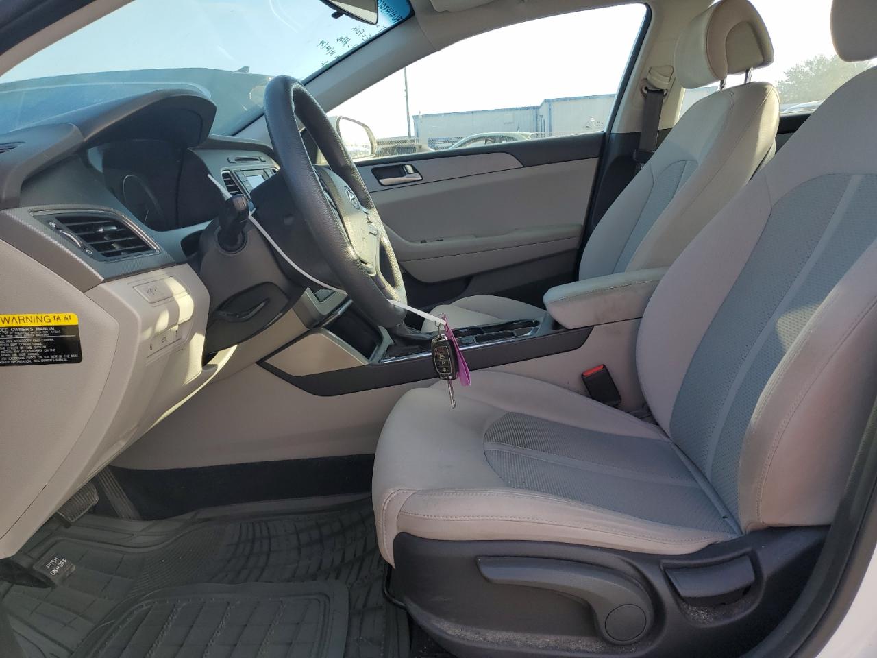 2017 Hyundai Sonata - Image 7