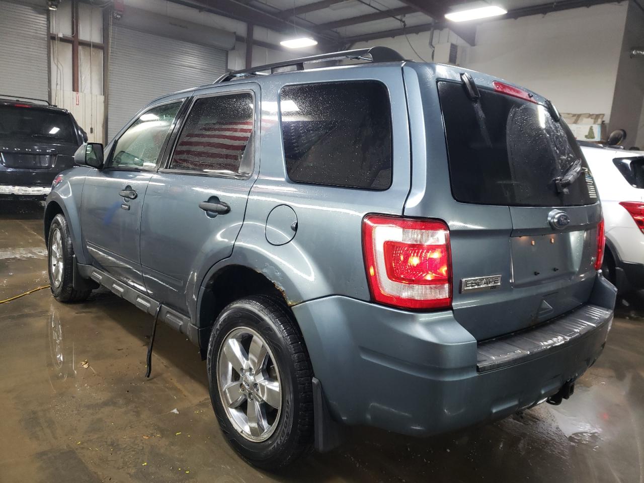 2010 Ford Escape - Image 2