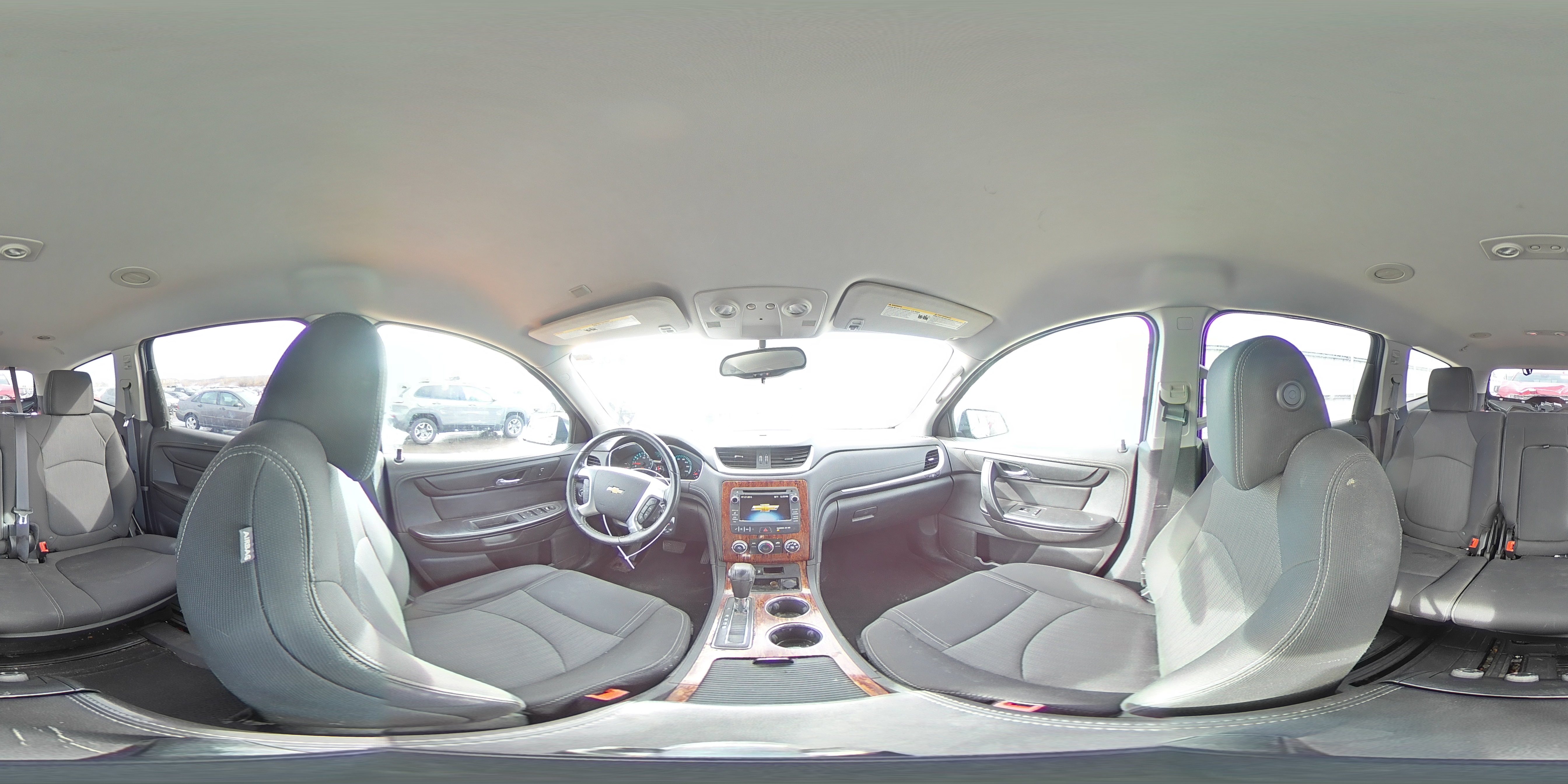 2014 Chevrolet Traverse - Image 16