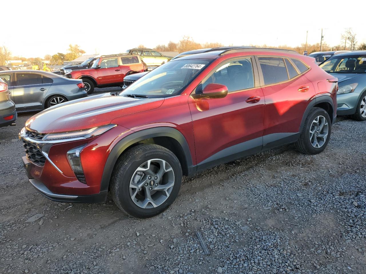KL77LHE2XRC113607 2024 CHEVROLET TRAX - Image 1