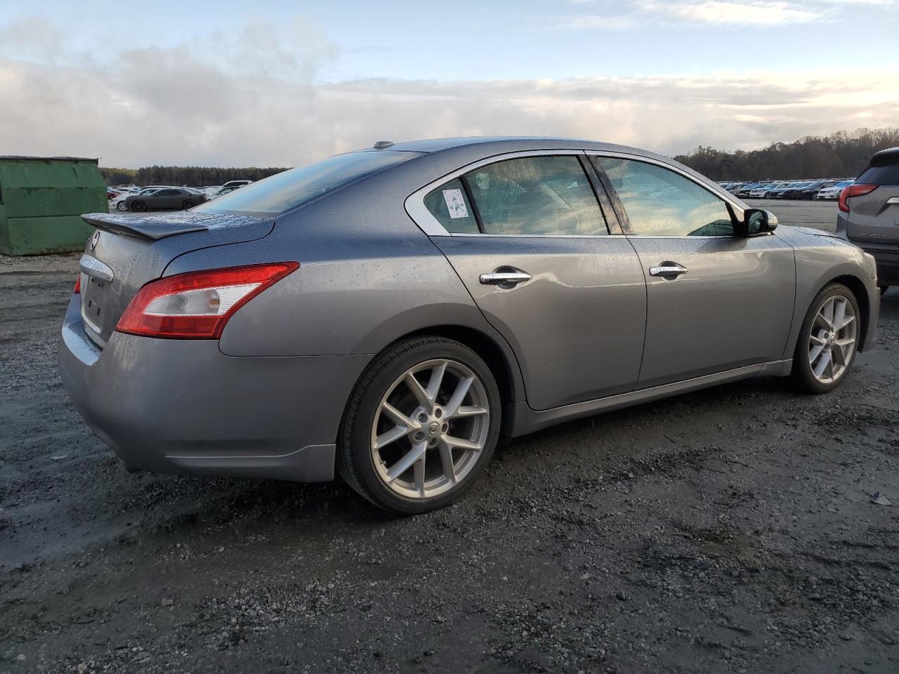 2009 Nissan Maxima - Image 3