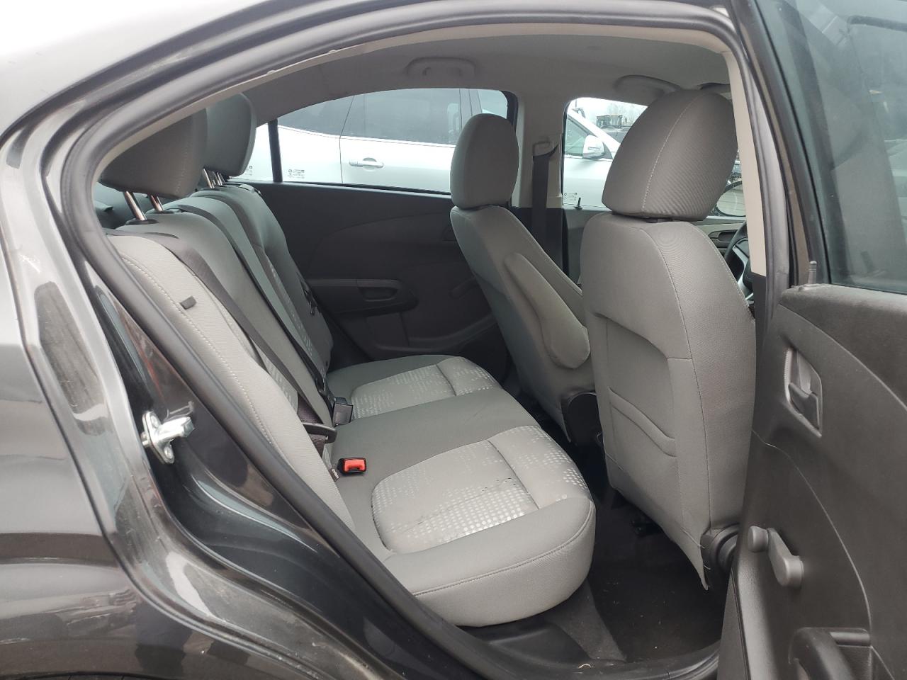 2018 Chevrolet Sonic - Image 10