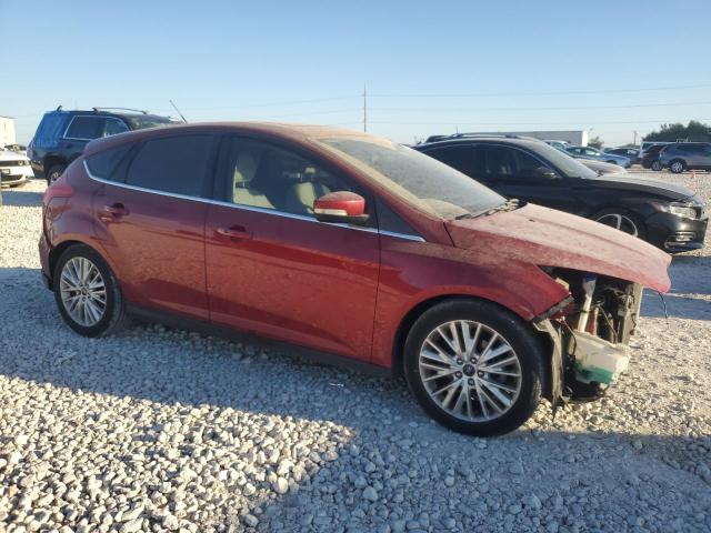 Hatchbacks FORD FOCUS 2015 Red