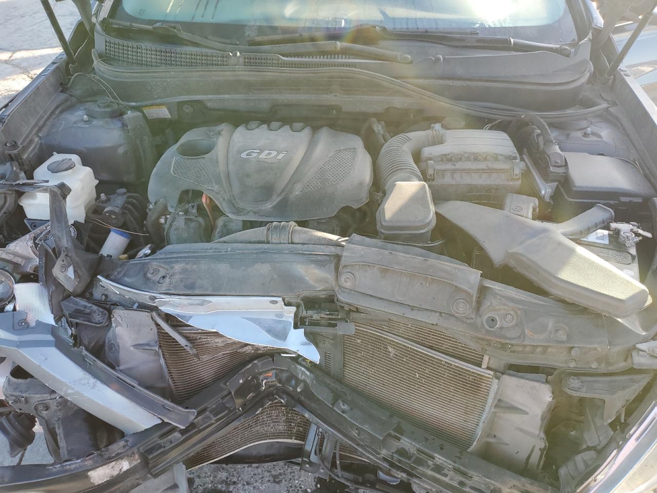 2011 Hyundai Sonata - Image 12