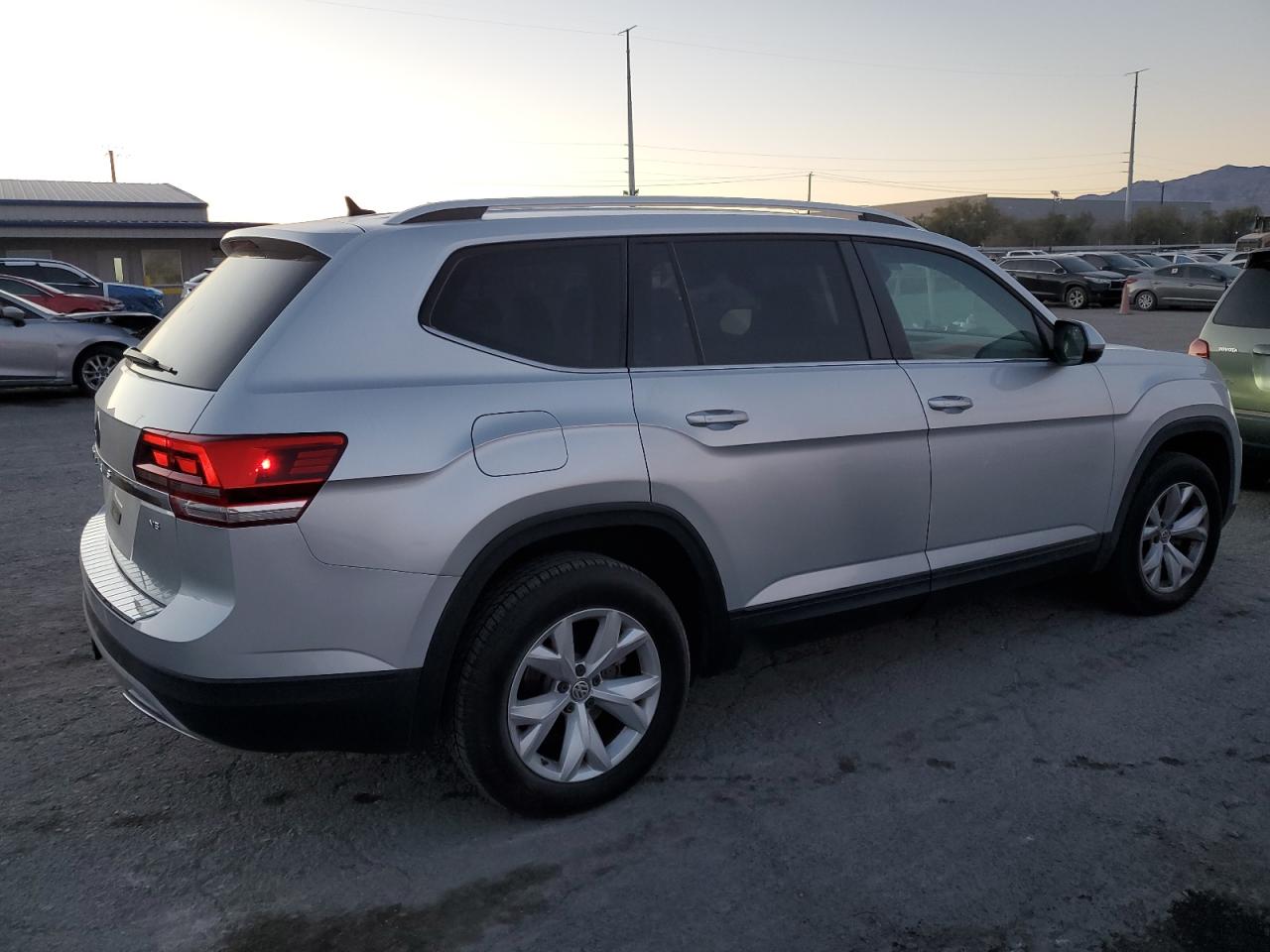 2019 Volkswagen Atlas - Image 3