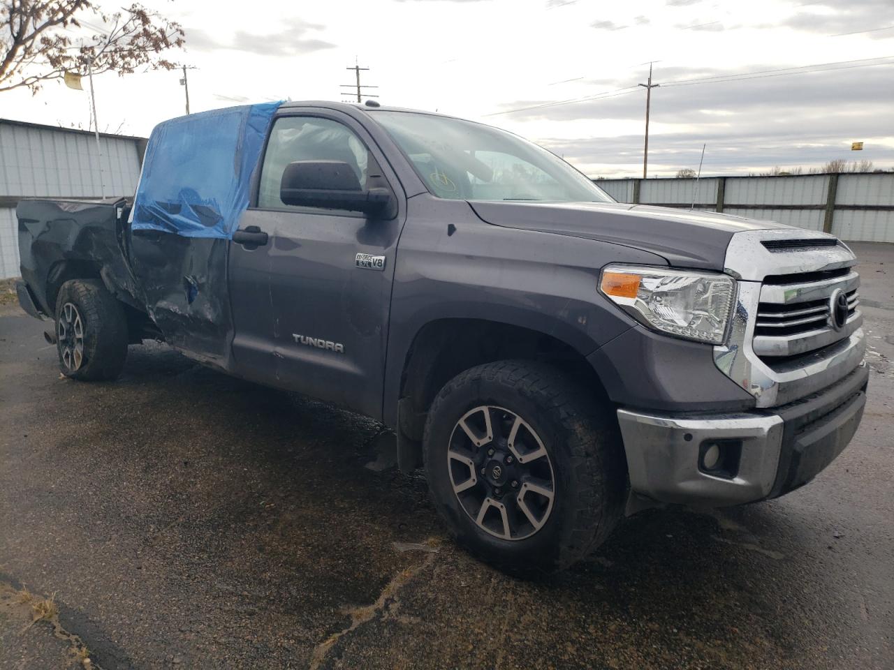 VIN 5TFDW5F19HX642233 2017 TOYOTA TUNDRA no.4