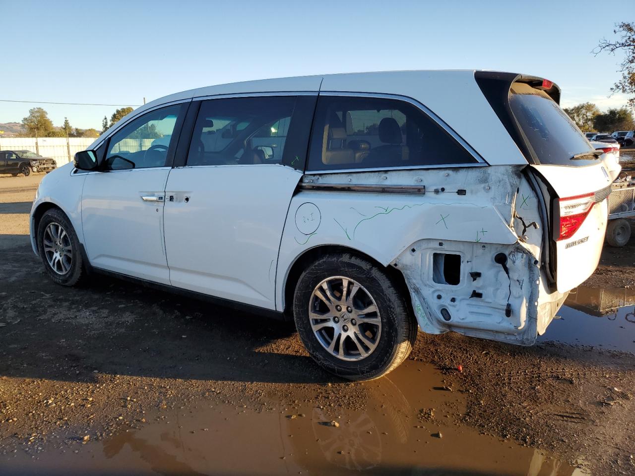 2012 Honda Odyssey - Image 2