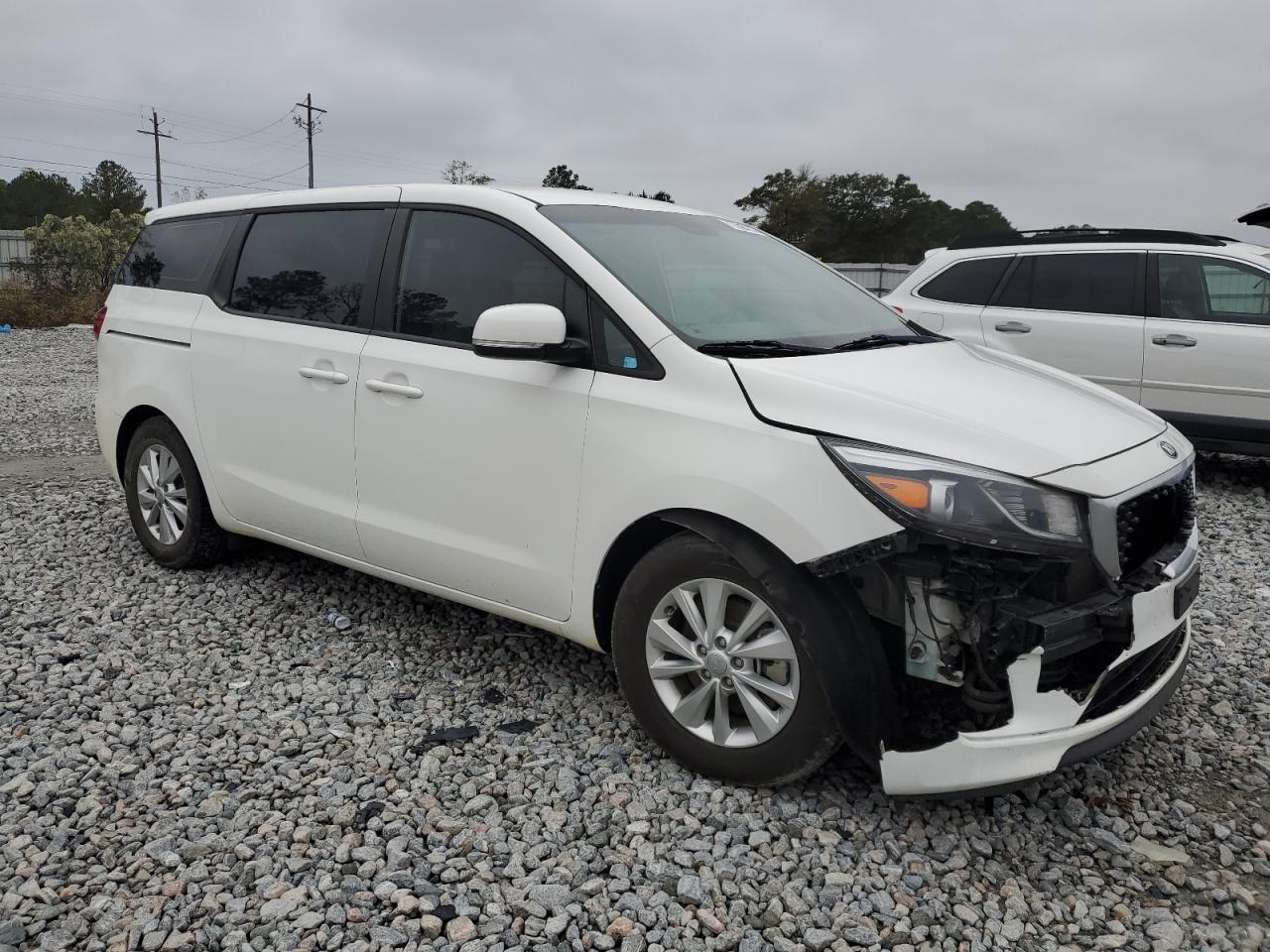 2017 Kia Sedona - Image 4