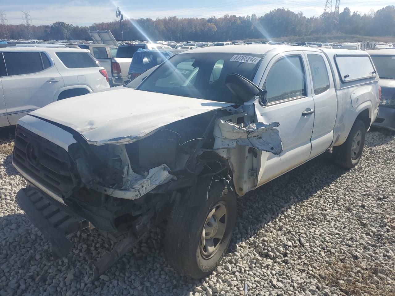 VIN 5TFRX5GN2JX118724 2018 TOYOTA TACOMA no.1