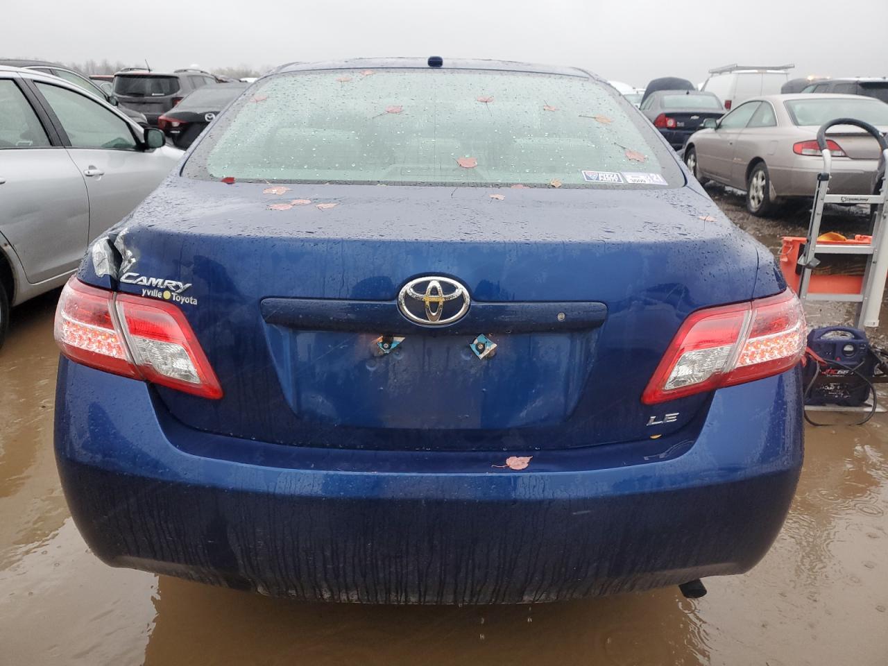 2011 Toyota Camry - Image 6