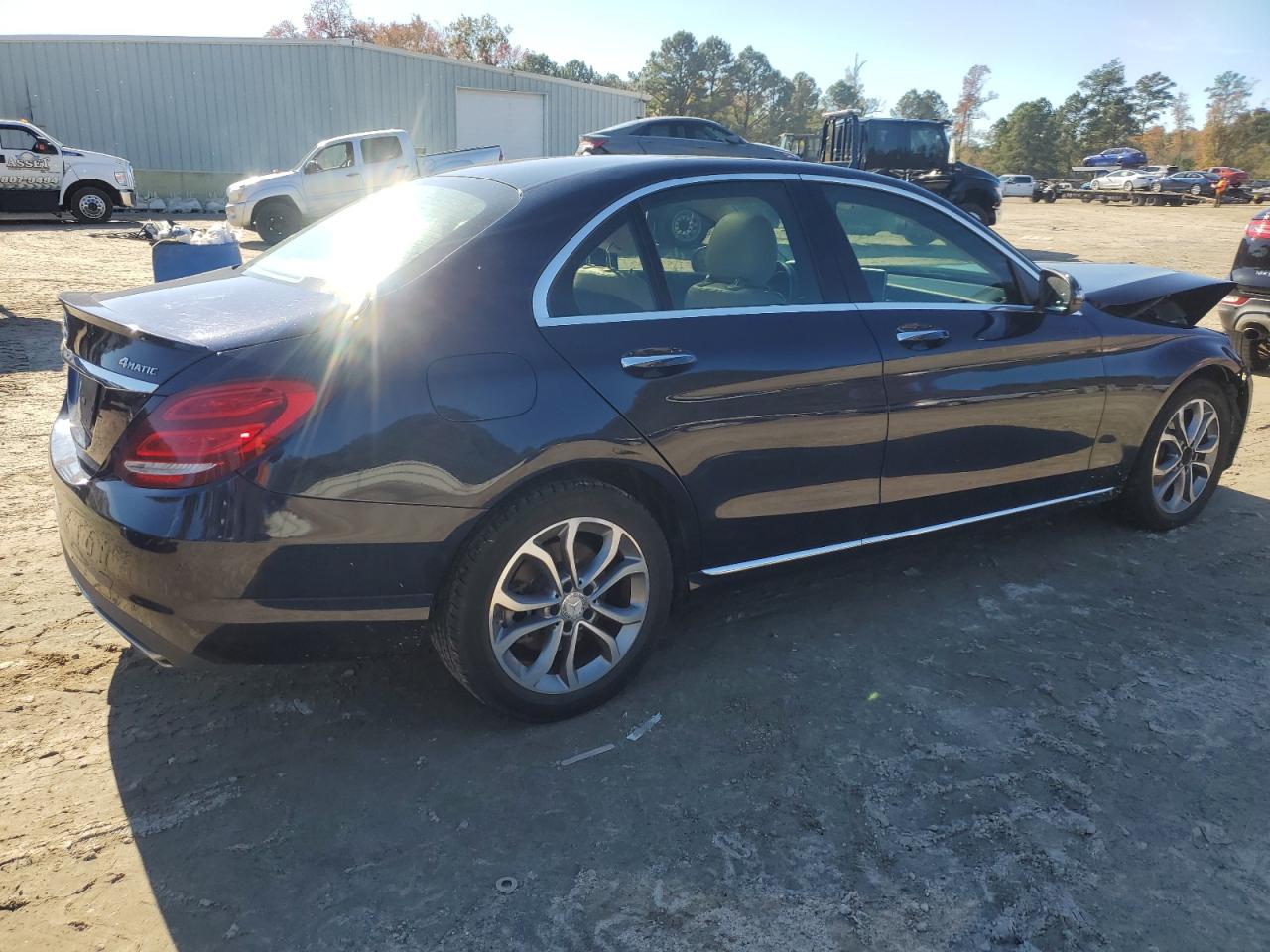 VIN 55SWF4KB4GU114303 2016 MERCEDES-BENZ C-CLASS no.3