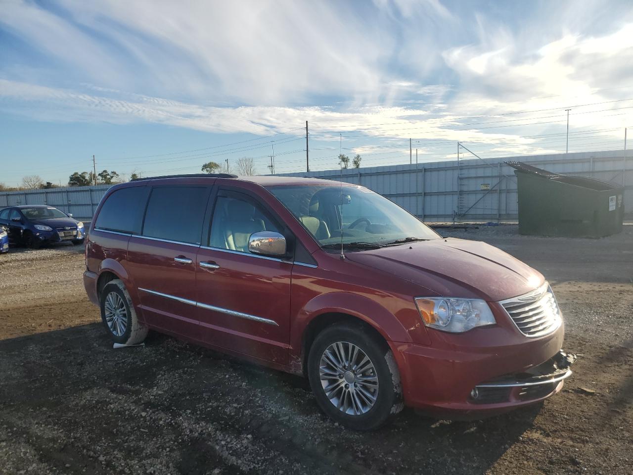 VIN 2C4RC1CG4ER304491 2014 CHRYSLER MINIVAN no.4