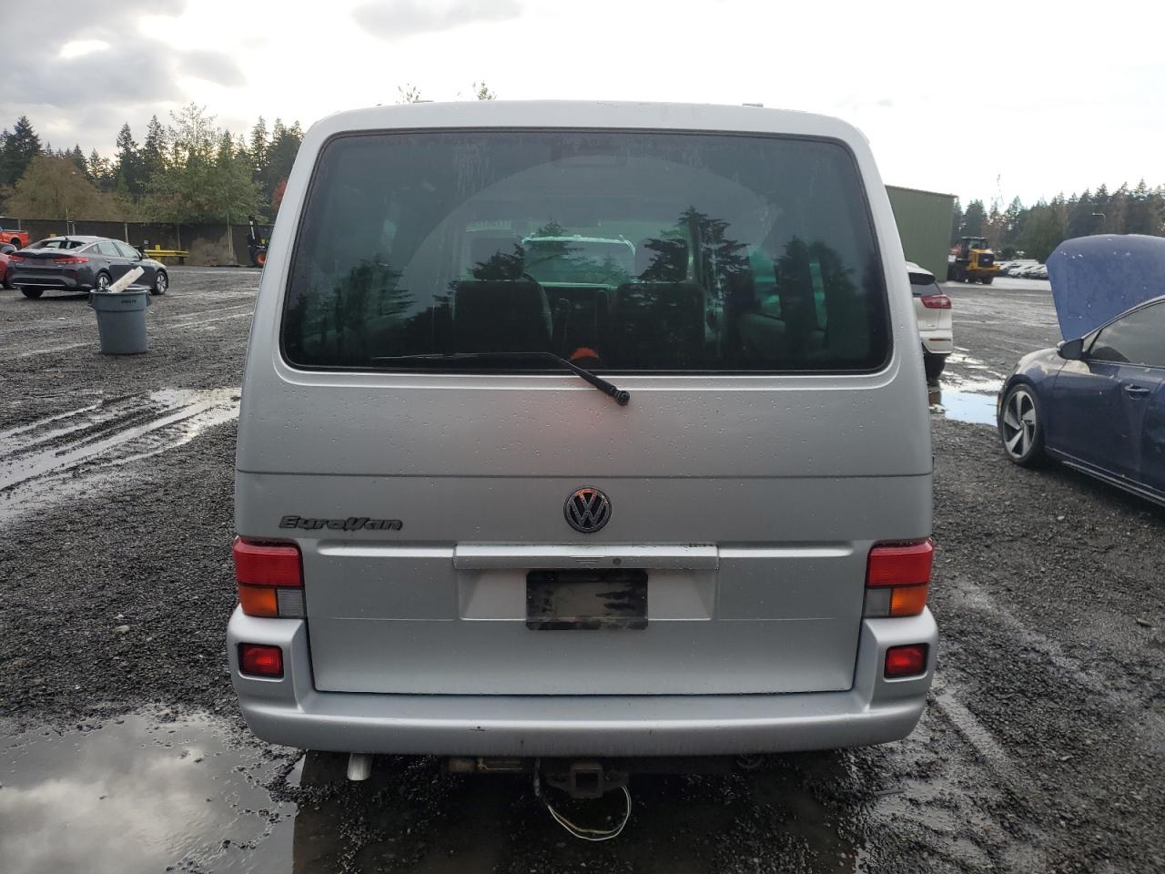 2001 Volkswagen Eurovan Mv VIN: WV2MB47031H098986 Lot: 77587294