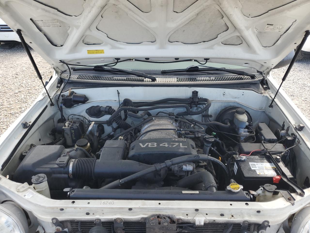 2002 Toyota Sequoia - Image 13
