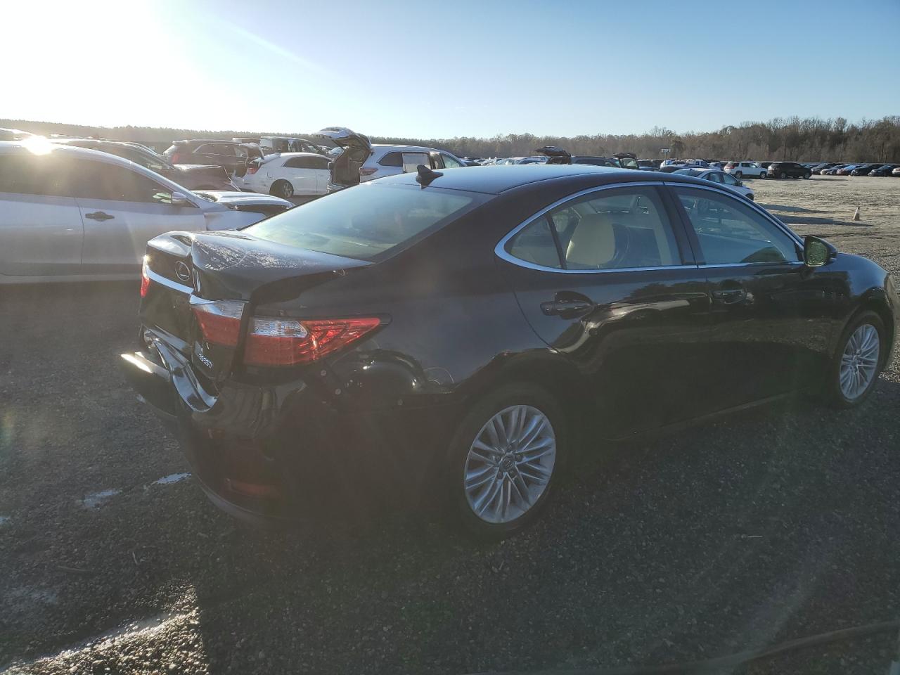 2014 Lexus ES - Image 3