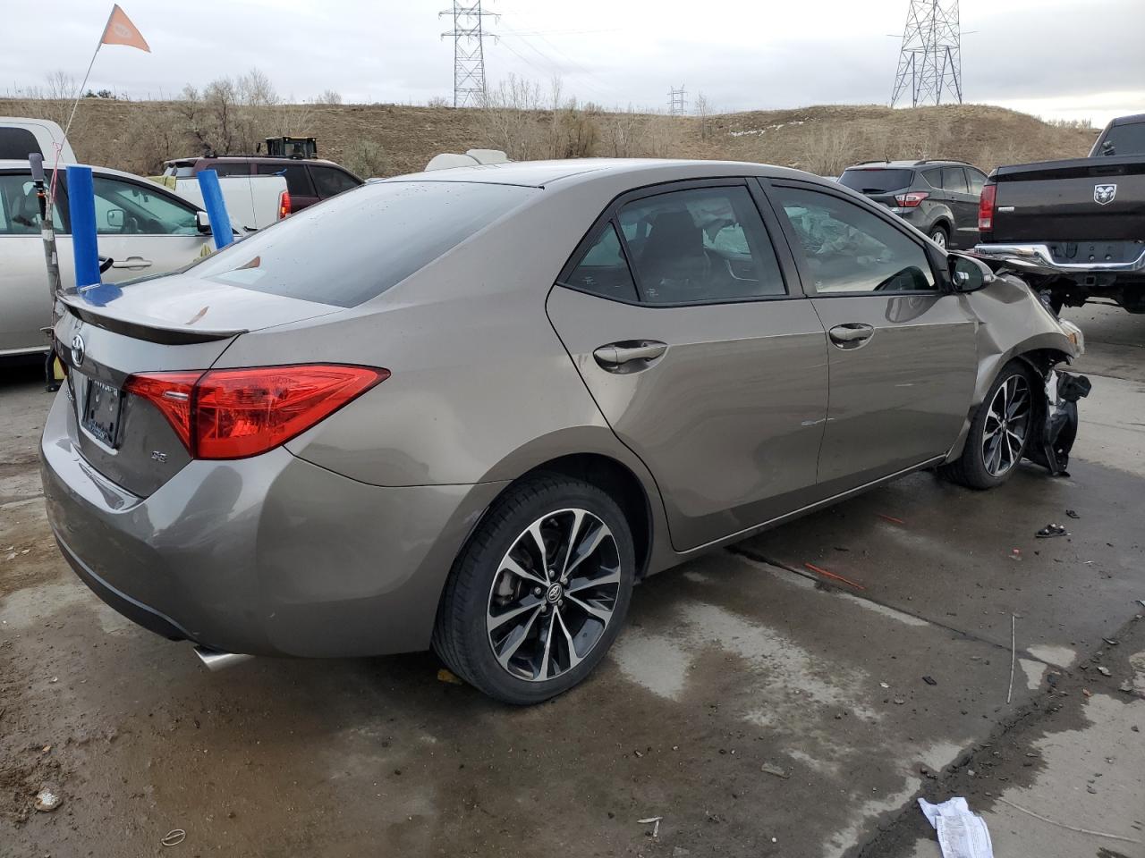 VIN 2T1BURHEXHC756342 2017 TOYOTA COROLLA no.3