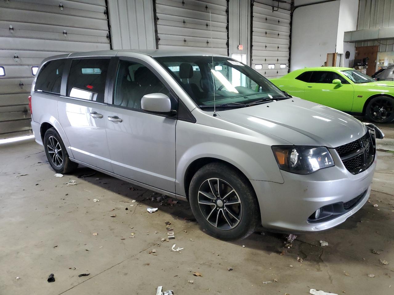 2018 Dodge Caravan - Image 4