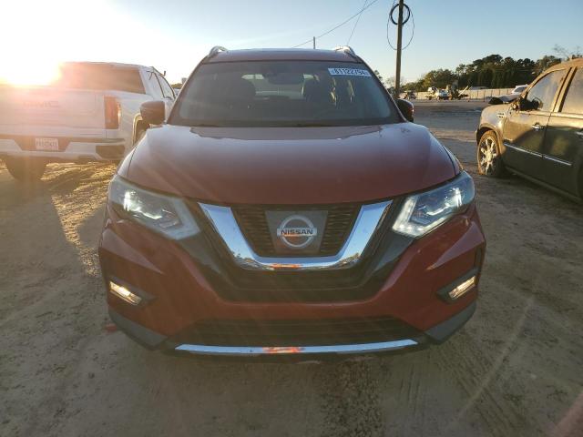  NISSAN ROGUE 2017 Czerwony