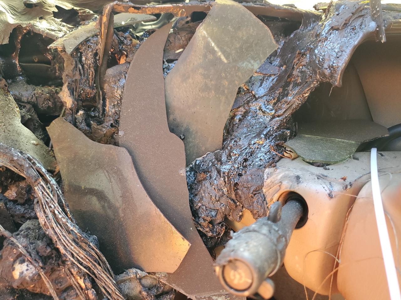 2005 GMC Yukon Xl Denali VIN: 1GKFK66U55J261664 Lot: 81940574