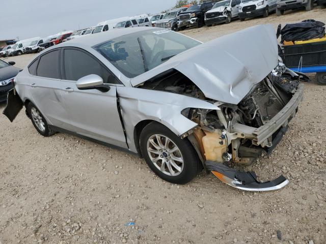 Sedans FORD FUSION 2016 Srebrny