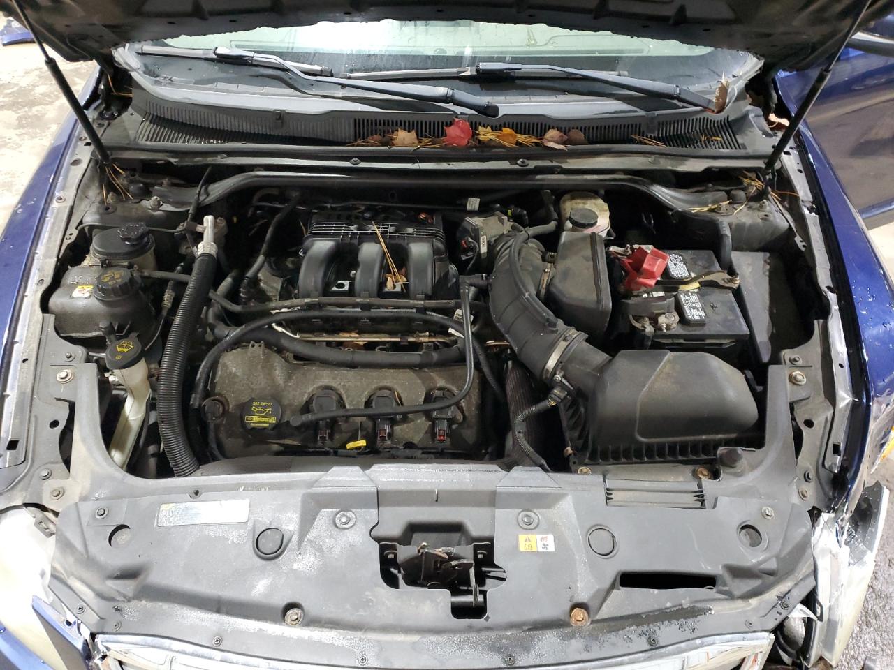 2011 Ford Taurus - Image 11