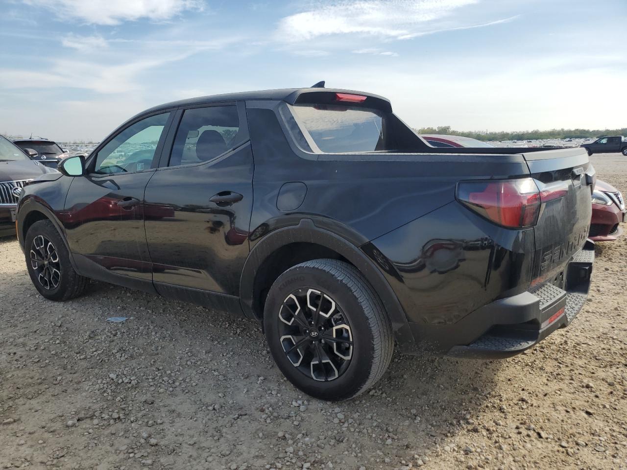 2024 Hyundai Santa Cruz - Image 2