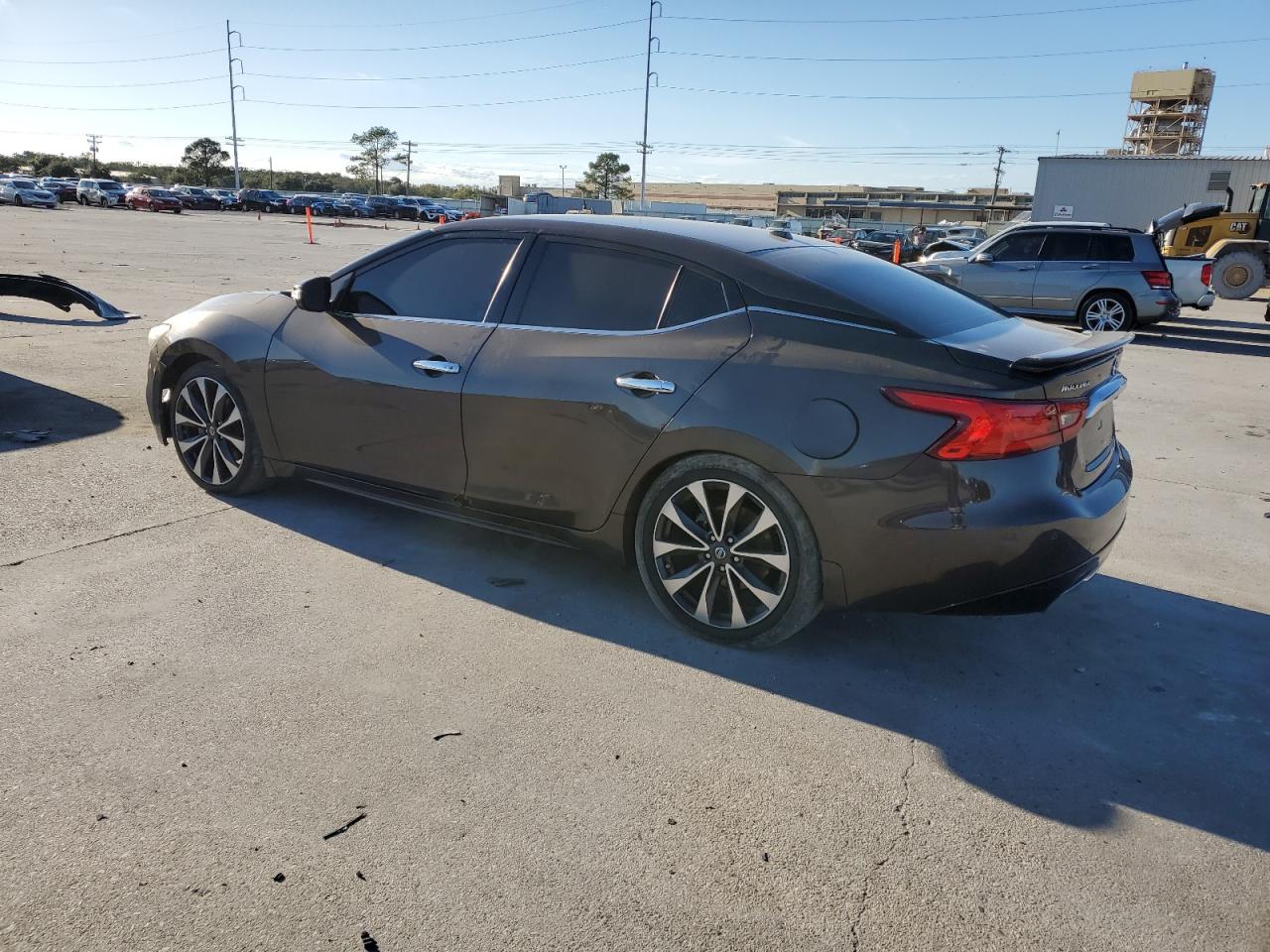 2016 Nissan Maxima - Image 2