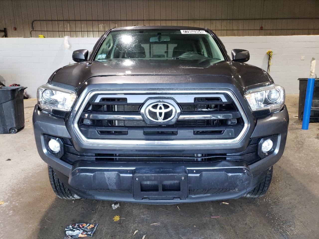 2016 Toyota Tacoma - Image 5