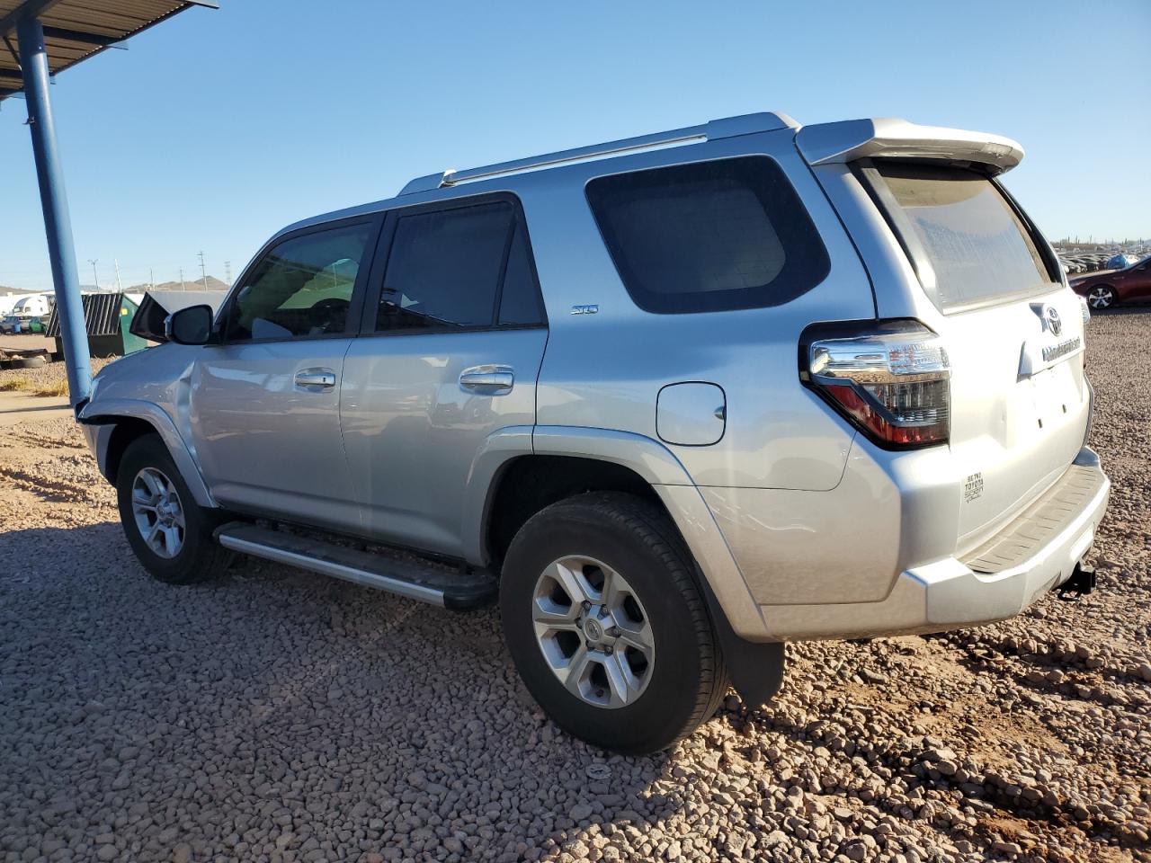 2015 Toyota 4Runner - Image 2