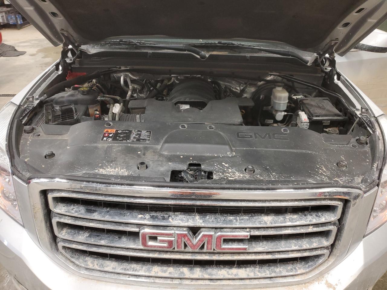 2015 GMC Yukon - Image 13