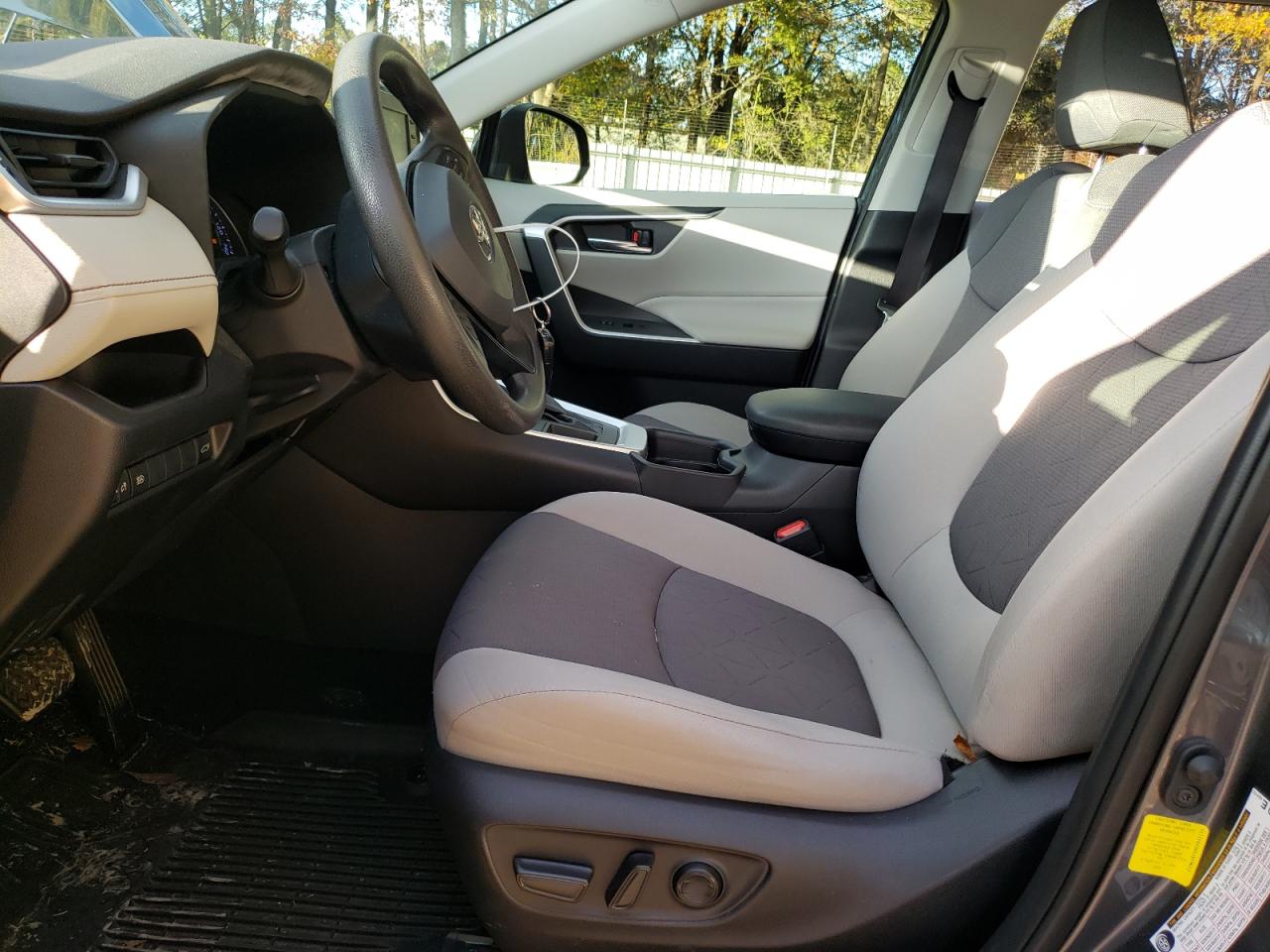 2019 Toyota RAV 4 - Image 7