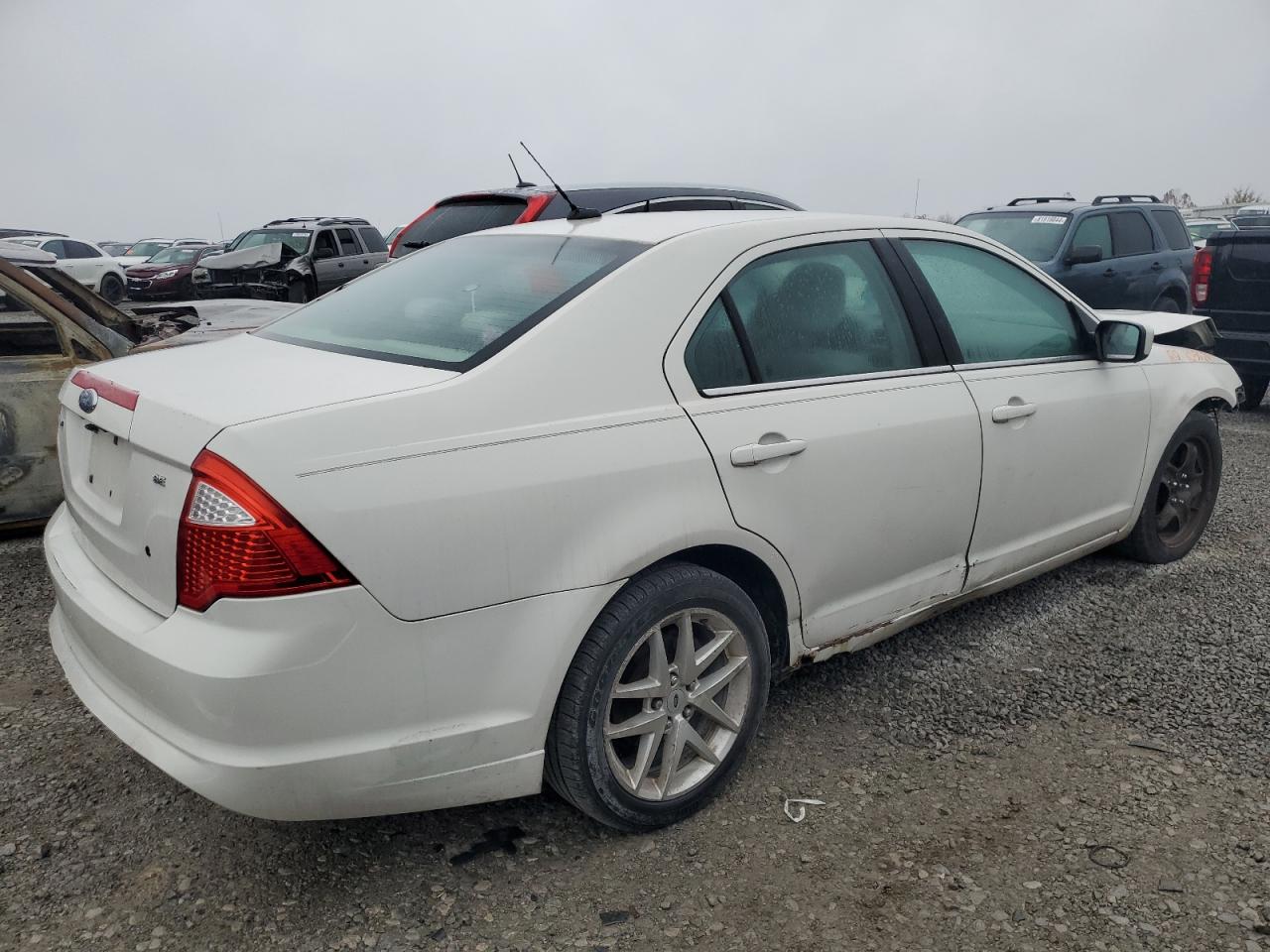 2010 Ford Fusion - Image 3