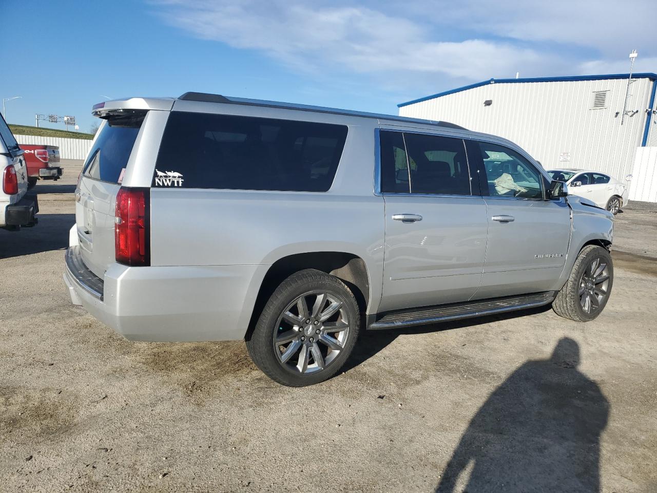 2017 Chevrolet Suburban - Image 3