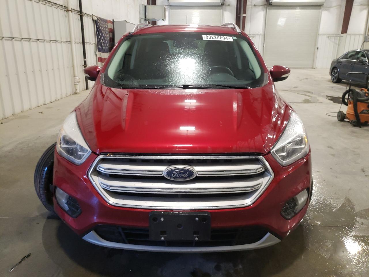 VIN 1FMCU9J98JUD42028 2018 FORD ESCAPE no.5