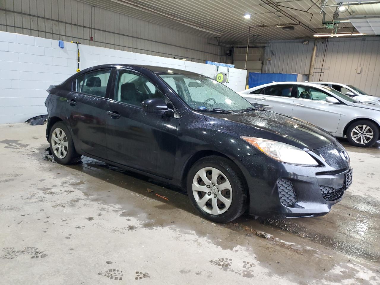 2013 Mazda 3 - Image 4