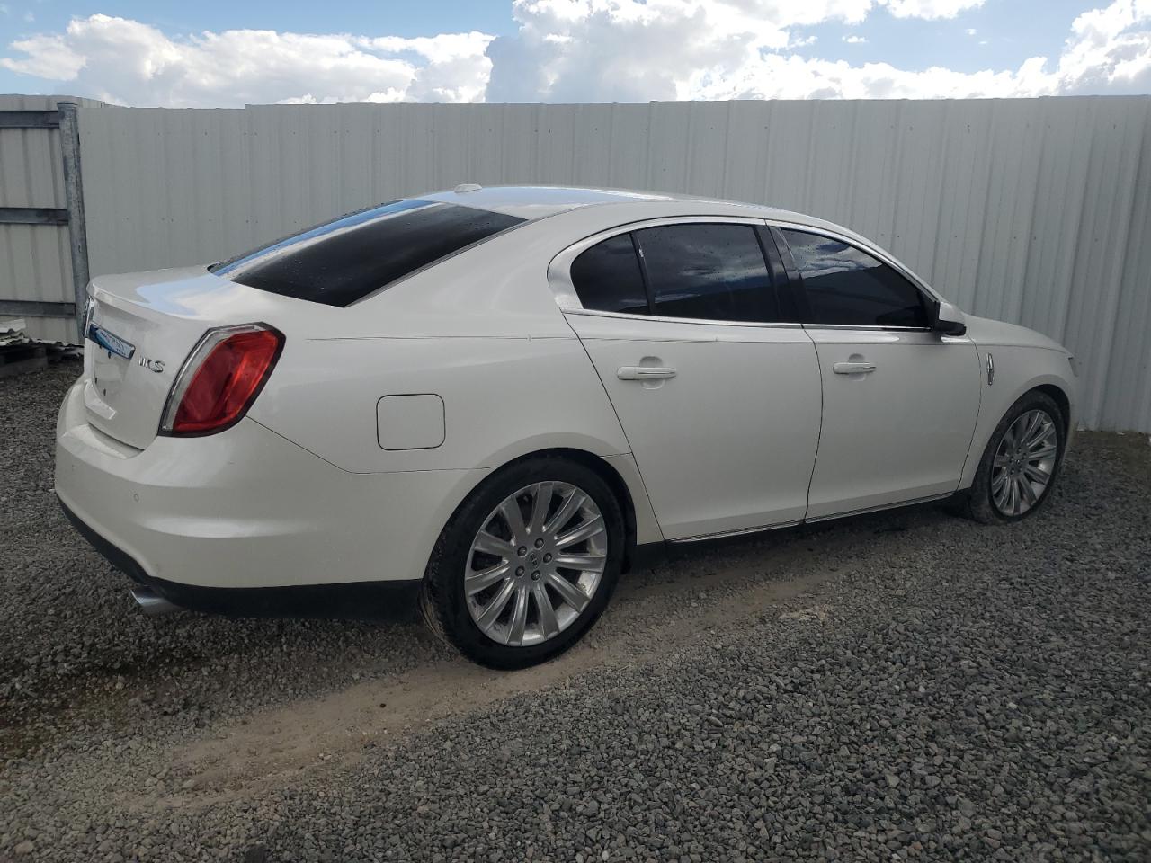 2011 Lincoln MKS - Image 3