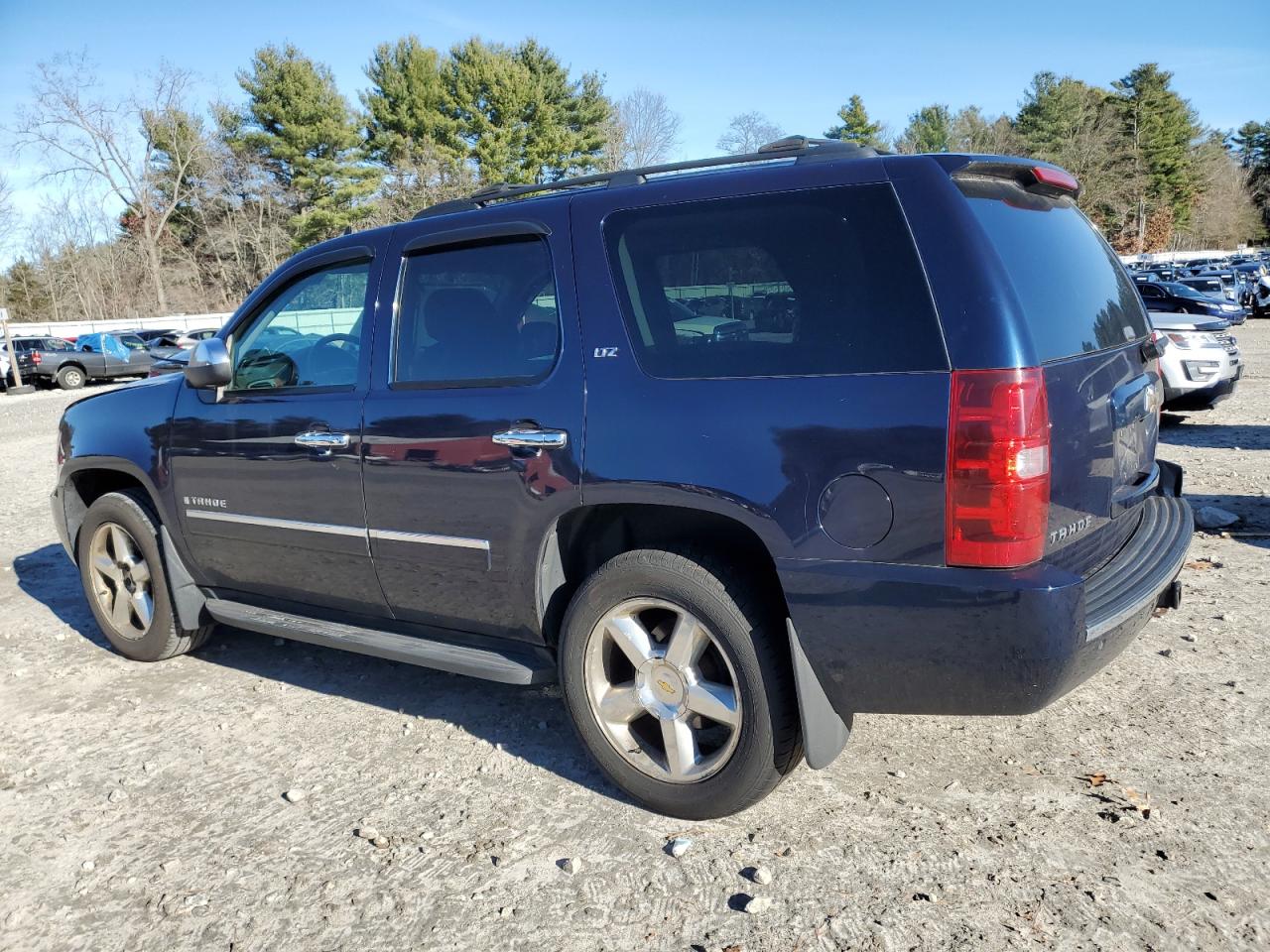 2009 Chevrolet Tahoe - Image 2