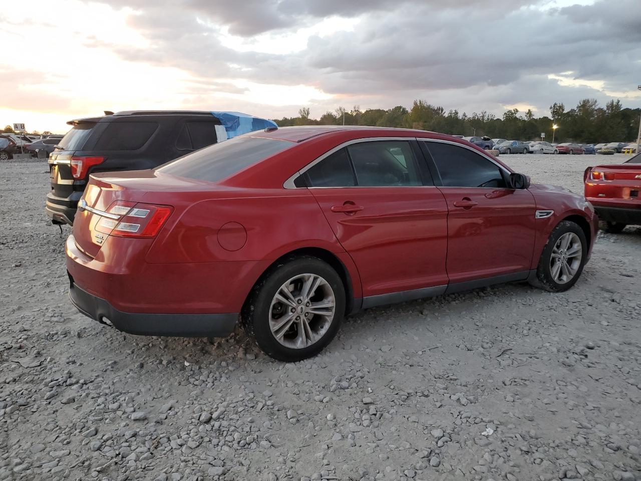 2015 Ford Taurus - Image 3