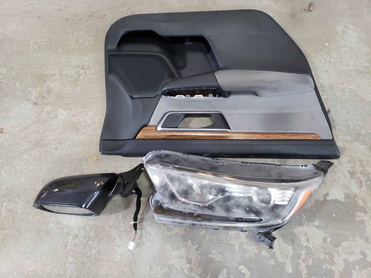2017 Honda CR-V - Image 13