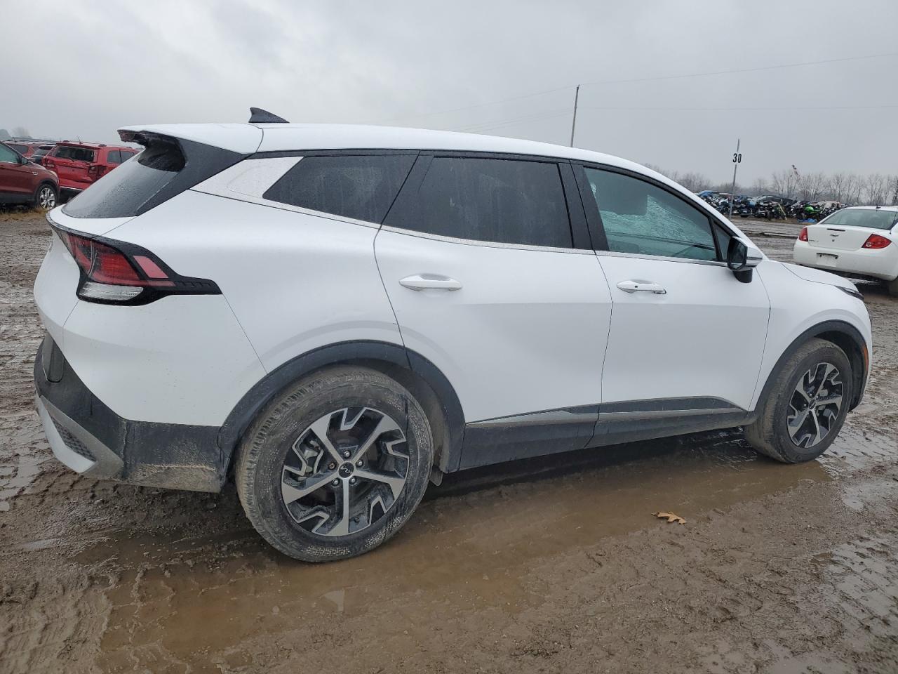 2023 Kia Sportage - Image 3