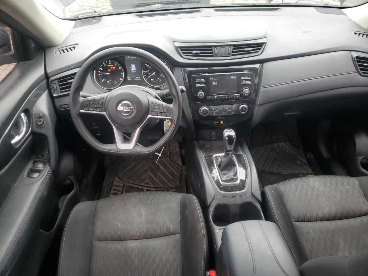 2017 Nissan Rogue - Image 8