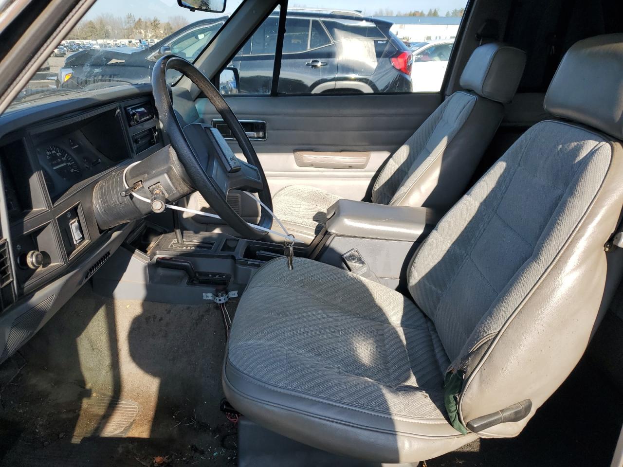 1990 Jeep Grand Cherokee - Image 7